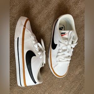 nike court legacy next nature